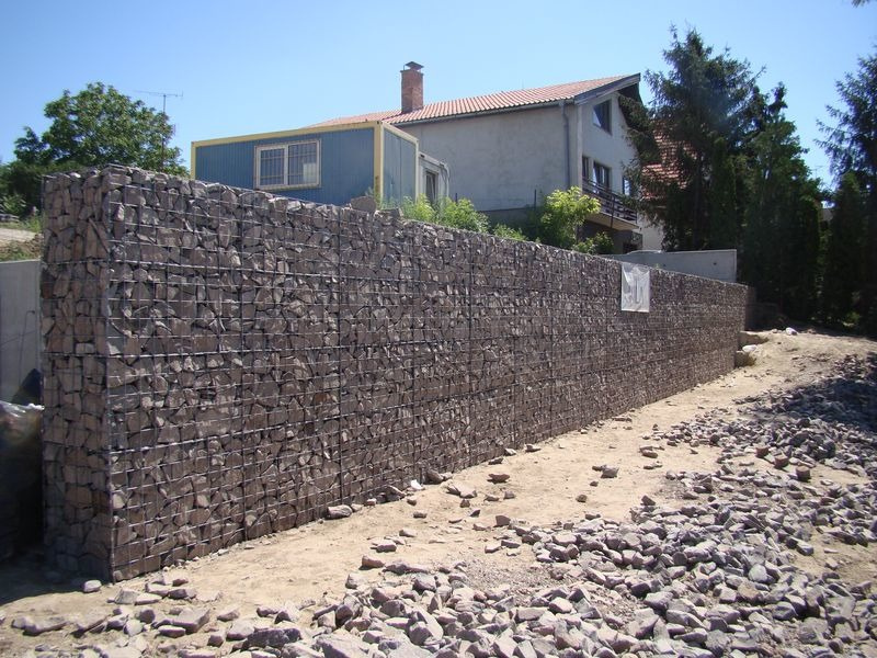 Gabionový obklad RD Senec Gabionový obklad RD Senec